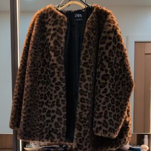 Zara Women's Brown Leopard Teddy Jacket